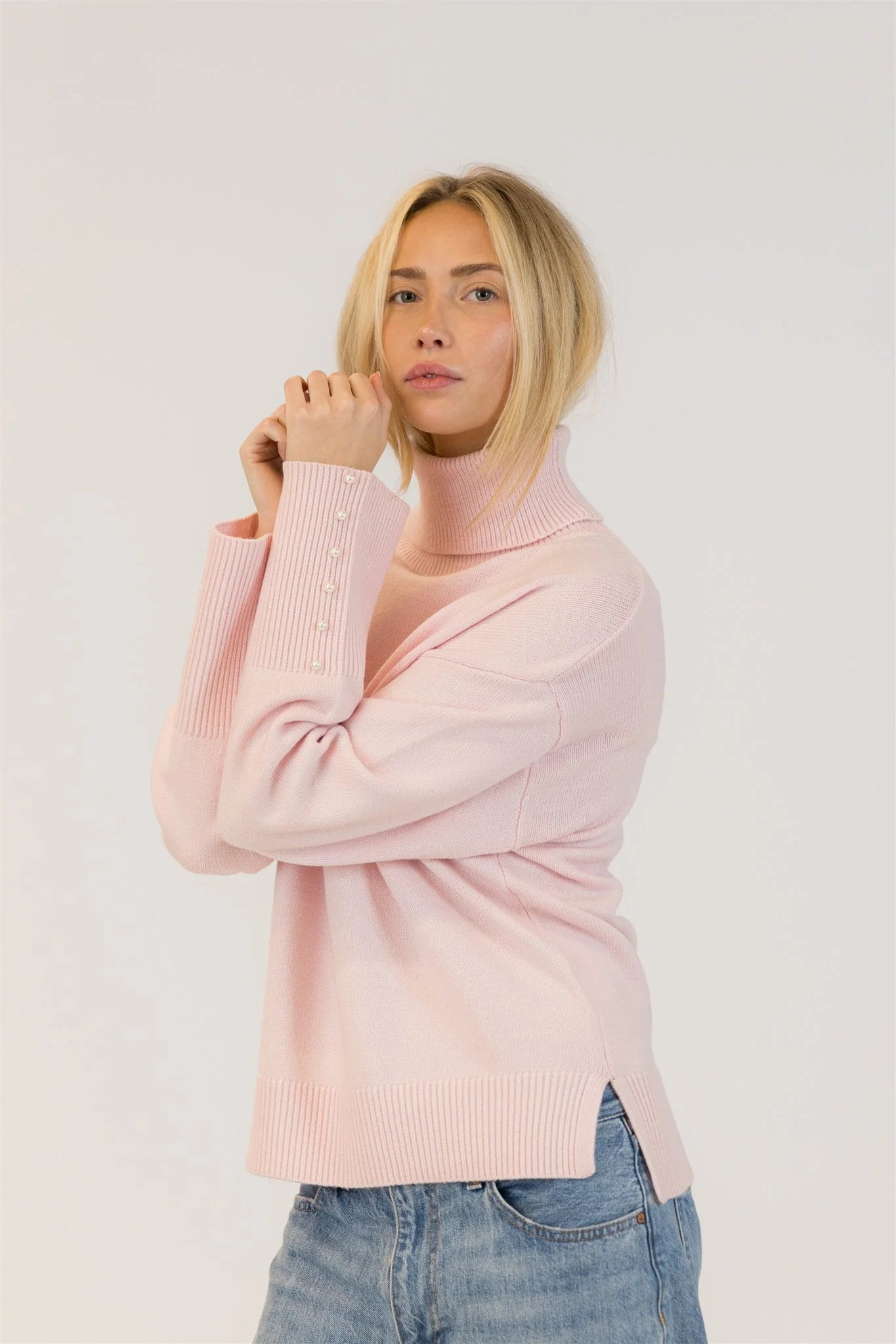 Lyla&Lux Bronwyn Pullover