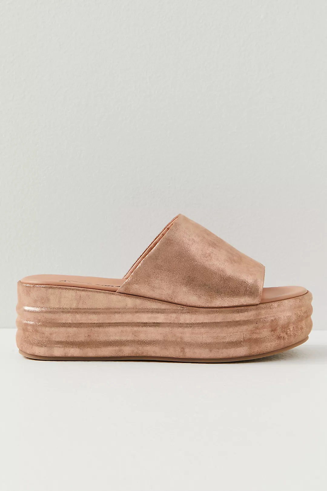 Free People Harbour Flatform
