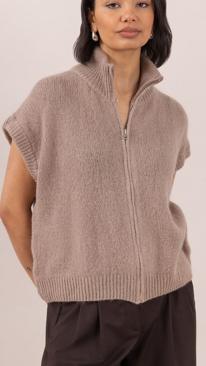 Charli Leigh Sleeveless Zip